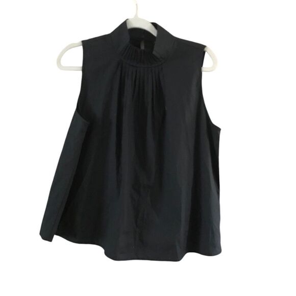 Banana Republic Small Sleeveless Blouse - Picture 3 of 8